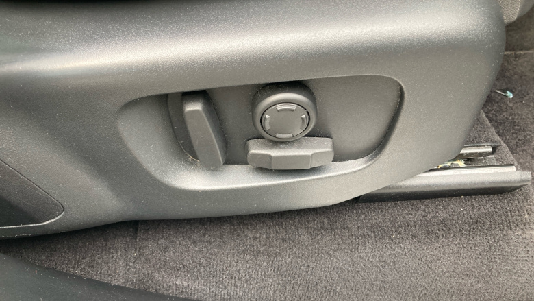 Land Rover Range Rover Sport 3.0 D300 HSE Silver 5dr Auto Diesel Estate